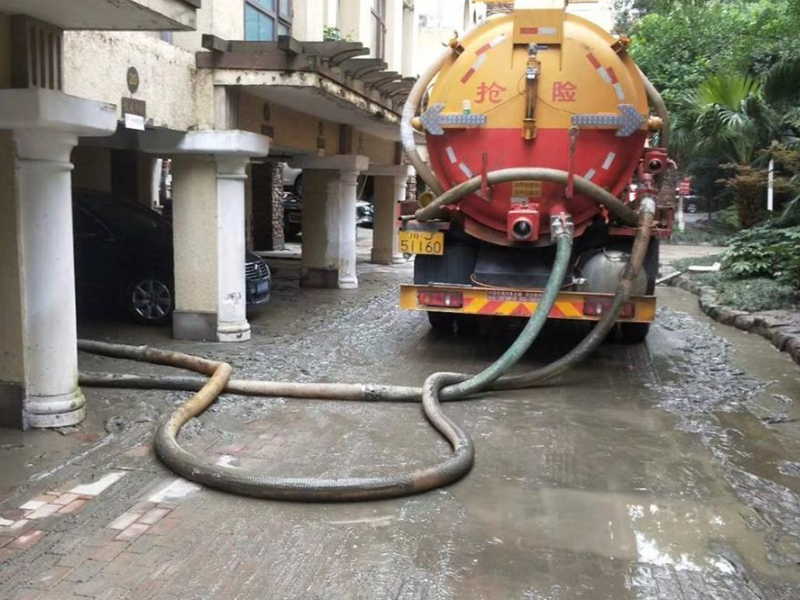 龙岗专业疏通厕所下水道马桶地漏,清理化粪池地毯外墙