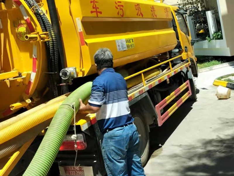 龙岗管道疏通、高压清洗排污管、清理化粪池、疏通下水