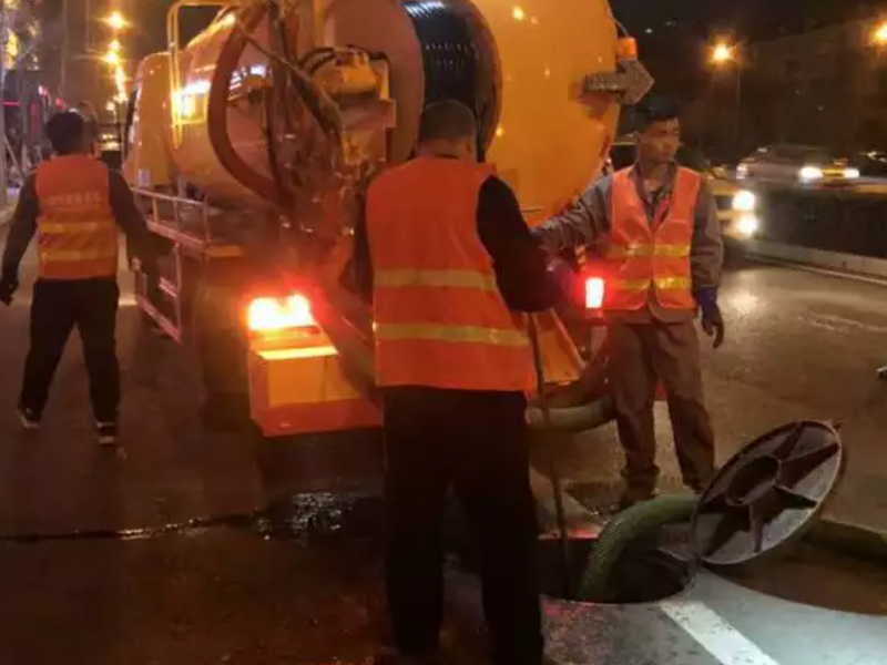 龙岗坂田专业疏通厕所马桶各种下水道，专车抽粪