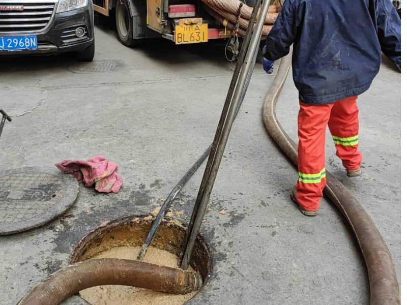 龙岗中心城专业换便盆马桶菜池维修疏通下水道地漏打捞